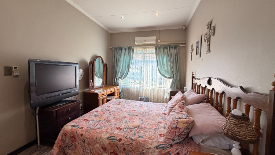 3 Bedroom Property for Sale in Grimbeeck Park North West
